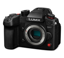 Цифровий фотоапарат Panasonic GH7 Body (DC-GH7E)