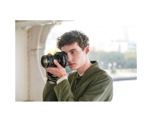 Об'єктив Sony 20-70mm f/4.0 G for NEX FF (SEL2070G.SYX)